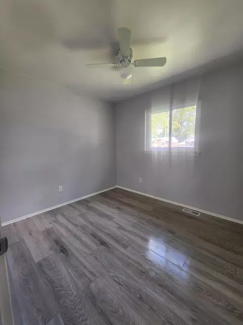 9354 Lisa St, Romulus, MI 48174 photo 11