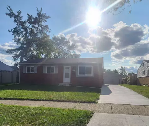 9354 Lisa St, Romulus, MI 48174