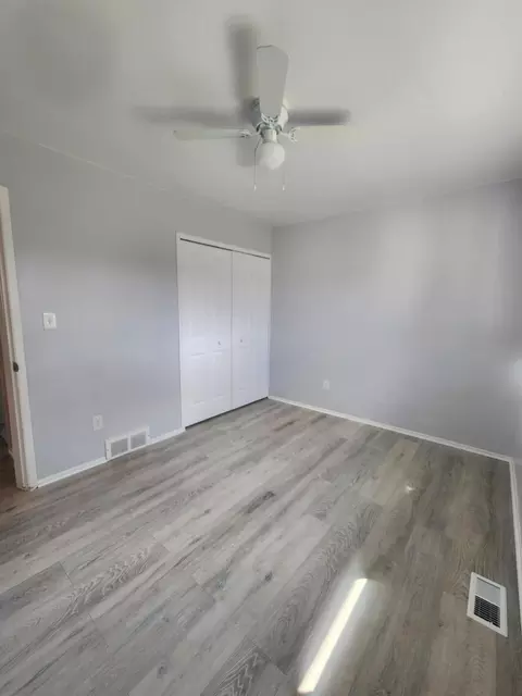 9354 Lisa St, Romulus, MI 48174 photo 10