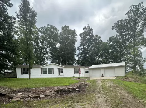 1240 State Line Rd, Montgomery, MI 49255