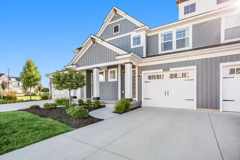 8904 Barrington Ln, Jenison, MI 49428