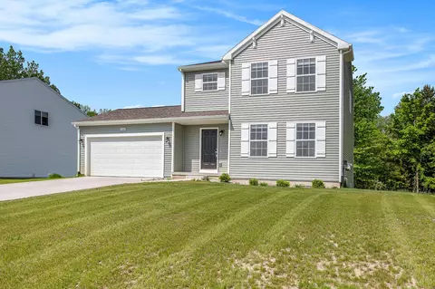 2689 Blooming Bud Ln, Kentwood, MI 49508