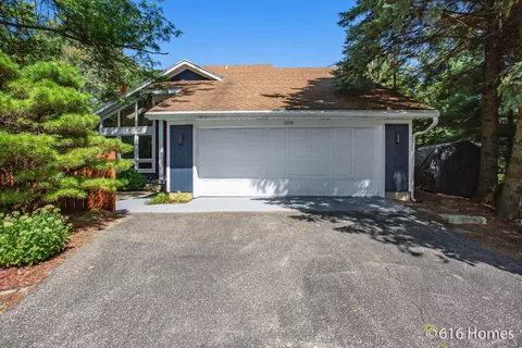 13734 Ironwood Dr NW, Marne, MI 49435