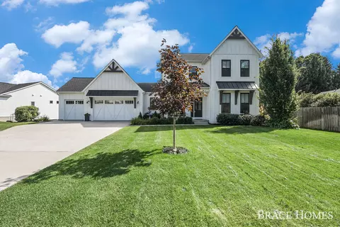3962 Denali Dr, Hudsonville, MI 49426