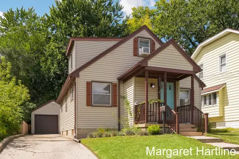 627 Burke Ave NE, Grand Rapids, MI 49503