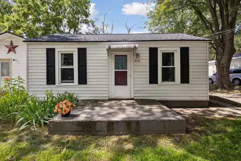 4151 Madison Ave SE, Wyoming, MI 49548