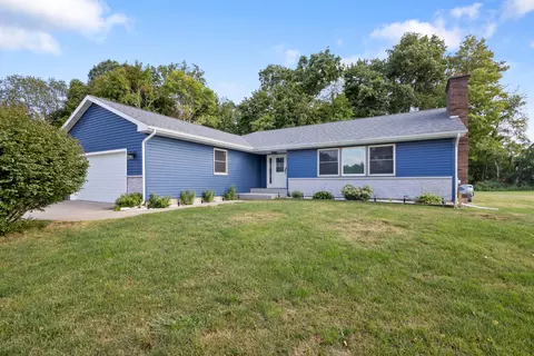 69856 White Tail Ct, Sturgis, MI 49091