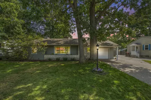 1030 32nd St SW, Wyoming, MI 49509