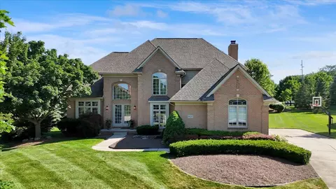44297 Deep Hollow Cir, Northville, MI 48168