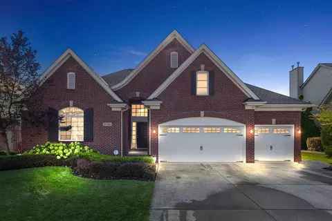 49841 Golden Gate Dr, Macomb, MI 48044