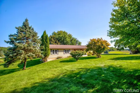 8454 Campbell Rd, Clarksville, MI 48815