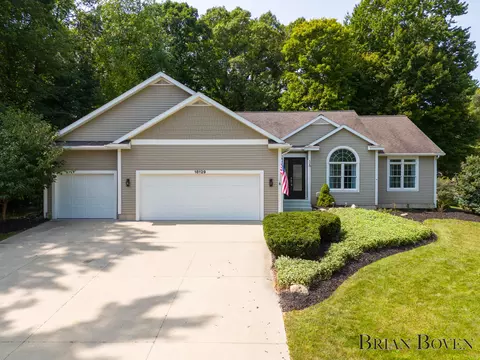 18129 Hidden Trl, Spring Lake, MI 49456