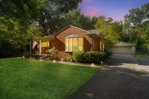 29778 Hoy St, Livonia, MI 48154