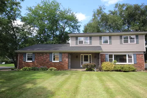 4334 Waterview Dr, Vicksburg, MI 49097