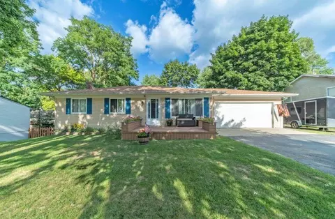 683 Birmingham Ave, Lake Orion, MI 48362