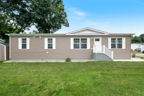 91 Traveler Dr #91, Sparta, MI 49345