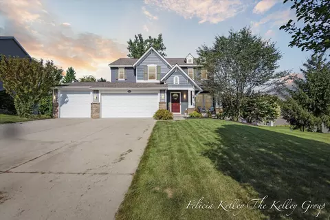 9861 Sunset Ridge Dr NE, Rockford, MI 49341