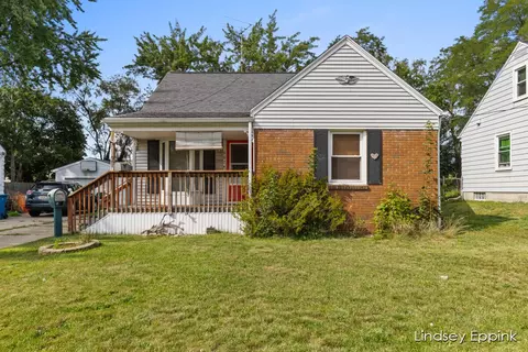 907 Canterbury St SW, Wyoming, MI 49509