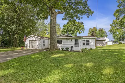 4168 S Highland Dr, Hillsdale, MI 49242