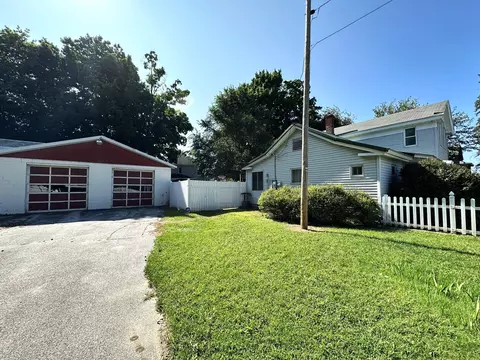 188 S Paw Paw St, Coloma, MI 49038