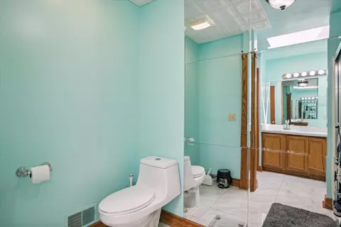 Bath - 10379 Preston Rd, Britton, MI 49229 photo 3 of 7