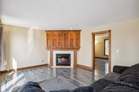 Living - 10379 Preston Rd, Britton, MI 49229 photo 5 of 8