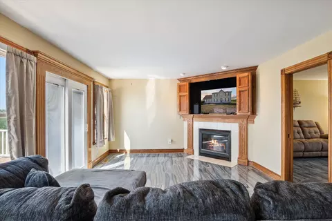 Living - 10379 Preston Rd, Britton, MI 49229 photo 6 of 8