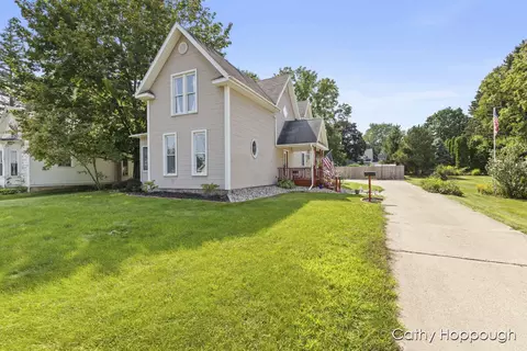 457 N State St, Ionia, MI 48846