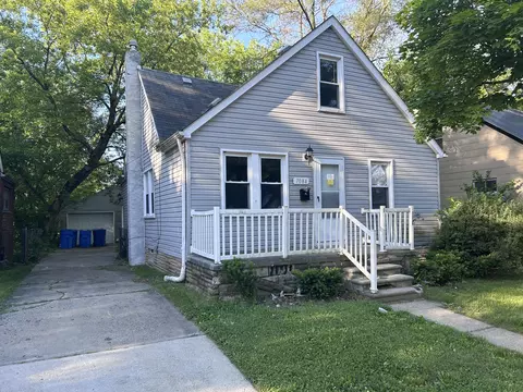 7084 Yacht Ave, Warren, MI 48091