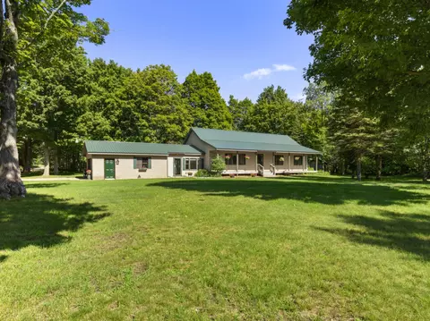 8880 Cadillac Hwy, Benzonia, MI 49616