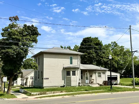 819 S Jackson St, Jackson, MI 49203