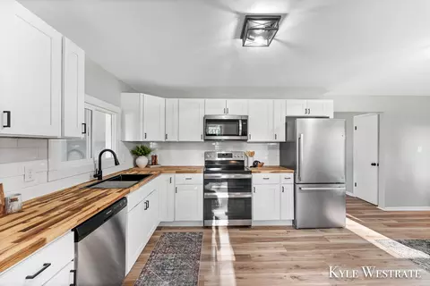 1725 Kellogg Rd, Ionia, MI 48846 photo 14