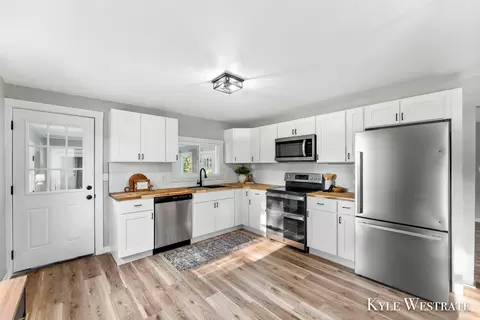1725 Kellogg Rd, Ionia, MI 48846 photo 13