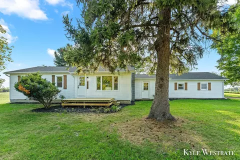 1725 Kellogg Rd, Ionia, MI 48846 photo 2