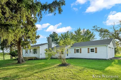 1725 Kellogg Rd, Ionia, MI 48846 photo 3