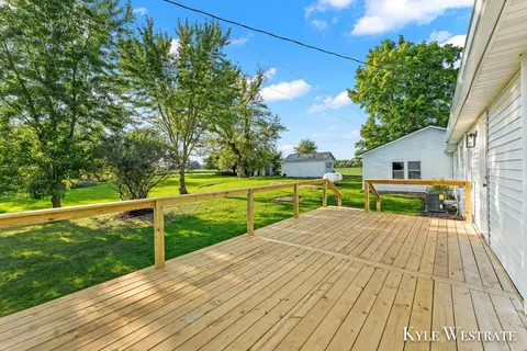 1725 Kellogg Rd, Ionia, MI 48846 photo 28