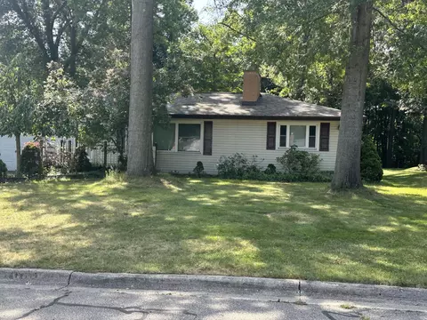 1934 Thrushwood Ave, Portage, MI 49002