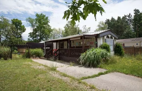 1562 Pinedale Dr, Hastings, MI 49058