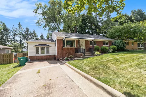217 W Mckay St, Saline, MI 48176