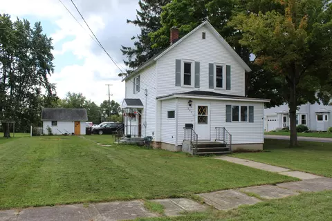 202 E Walnut St, Carson City, MI 48811