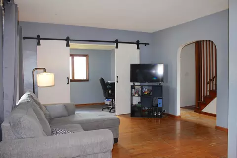 202 E Walnut St, Carson City, MI 48811 photo 3