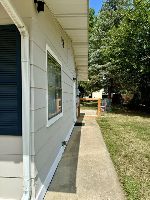 907 Sunset, Tecumseh, MI 49286 photo 5