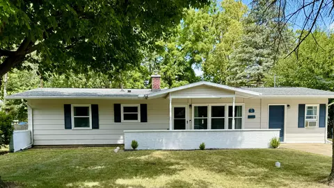 907 Sunset, Tecumseh, MI 49286 photo 2