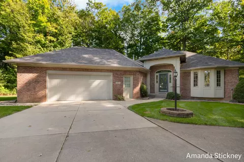 6648 Jousma Ct SE, Caledonia, MI 49316