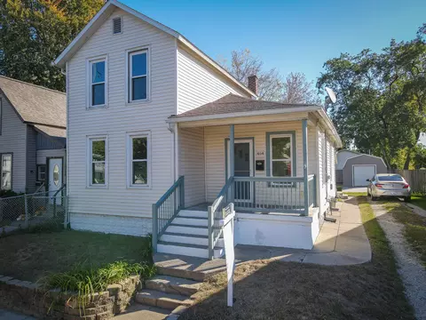 1034 Broadway Ave NW, Grand Rapids, MI 49504