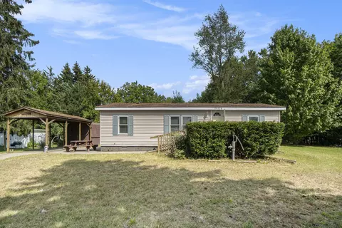 4179 Van Buren St, Grand Junction, MI 49056