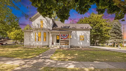 365 Main St, Dundee, MI 48131