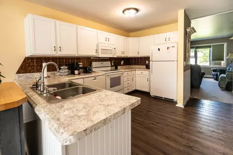 1008 Loudon St, Big Rapids, MI 49307 photo 6