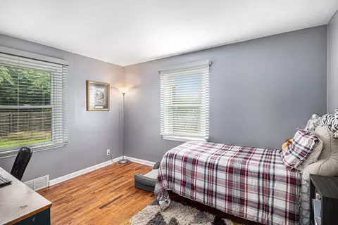 823 Loomis St, Jackson, MI 49202 photo 12