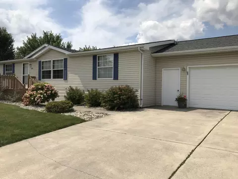 1333 Wildfield Ln, Fremont, MI 49412